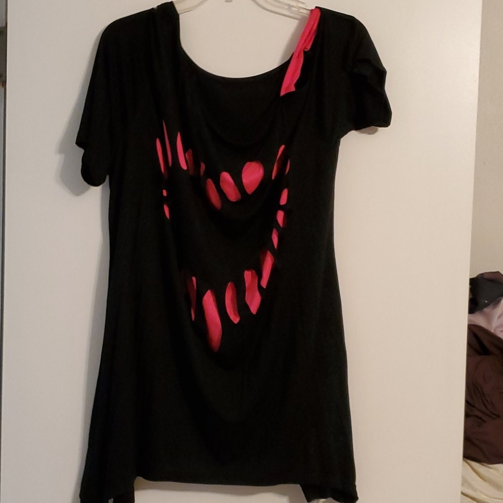 2x rosegal t-shirt never been worn. Tags still on